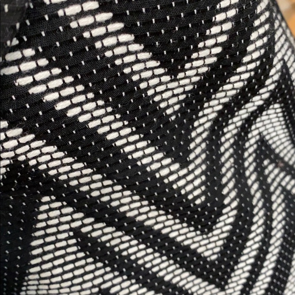 The Top Layer Beautiful Zigzag Jacket! - image 3